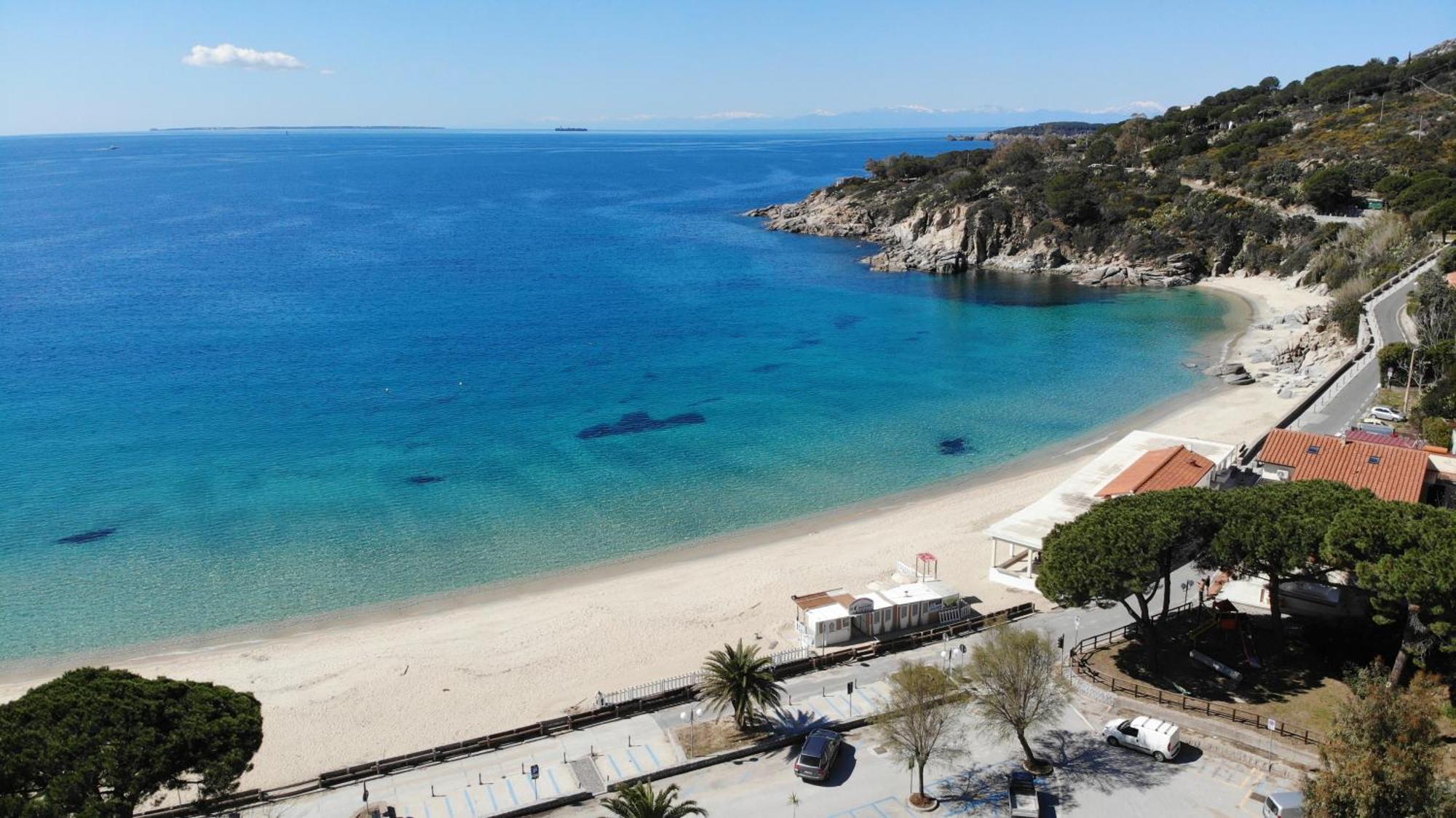 Appartamenti Cavoli - Vista Mare Con Terrazze, Clima E Posti Auto Spiaggia di Cavoli Dış mekan fotoğraf