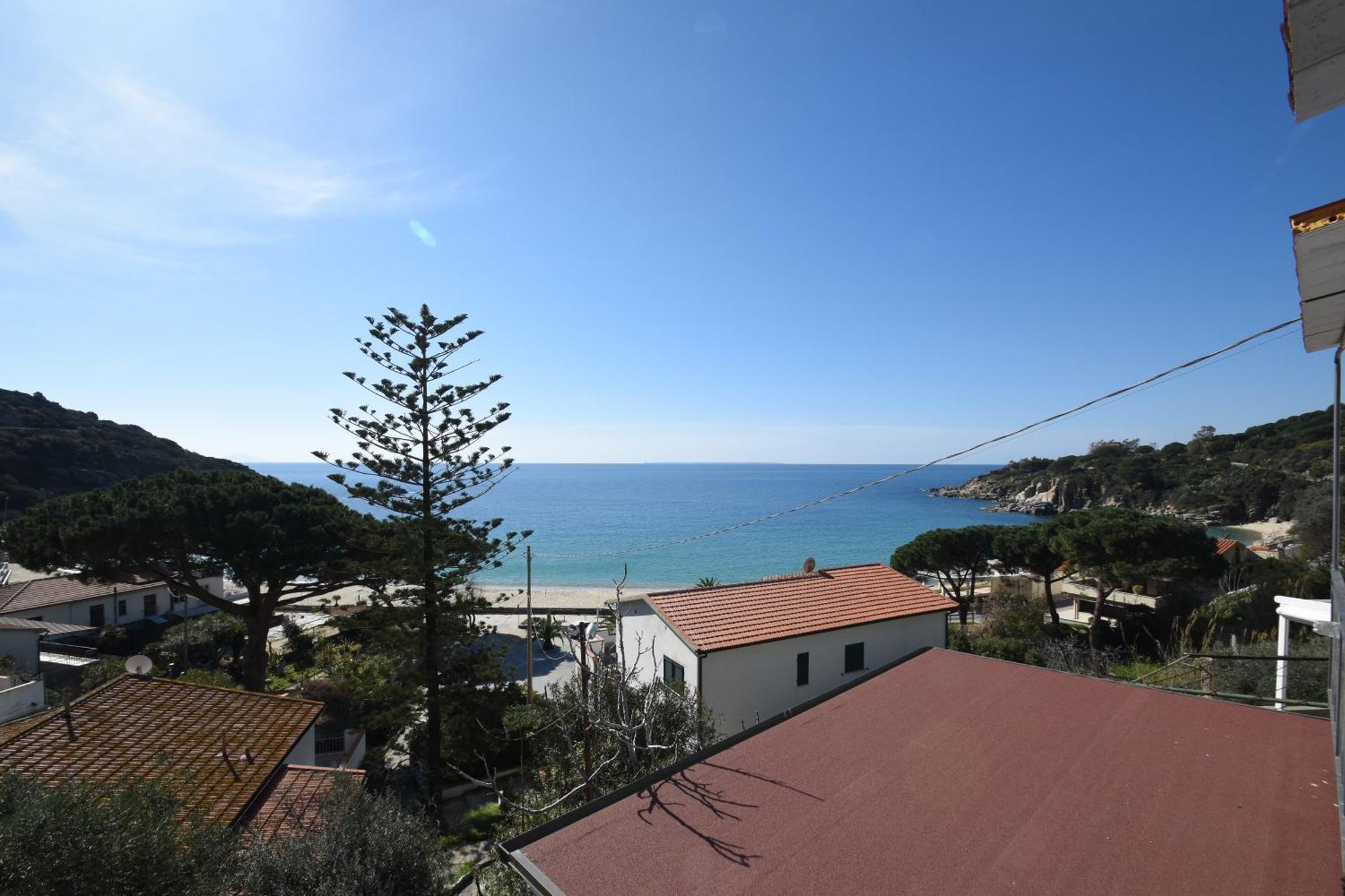 Appartamenti Cavoli - Vista Mare Con Terrazze, Clima E Posti Auto Spiaggia di Cavoli Dış mekan fotoğraf